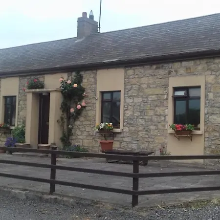 Bed & Breakfast Staghall Old School Belturbet